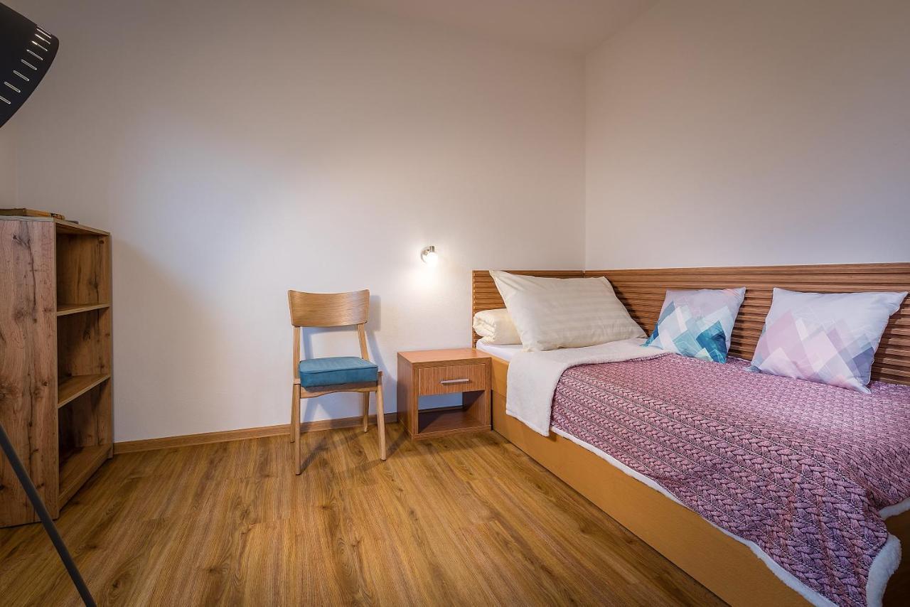 Moment - Bistro & Ubytovanie Hotel Batizovce Buitenkant foto
