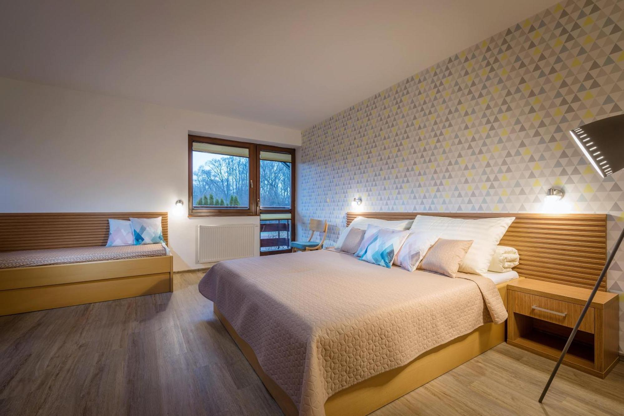 Moment - Bistro & Ubytovanie Hotel Batizovce Buitenkant foto