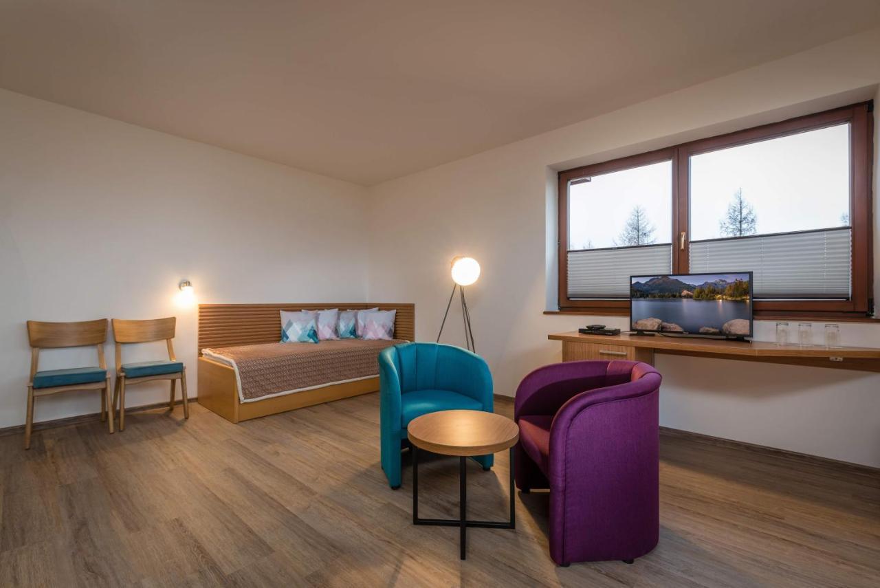 Moment - Bistro & Ubytovanie Hotel Batizovce Buitenkant foto